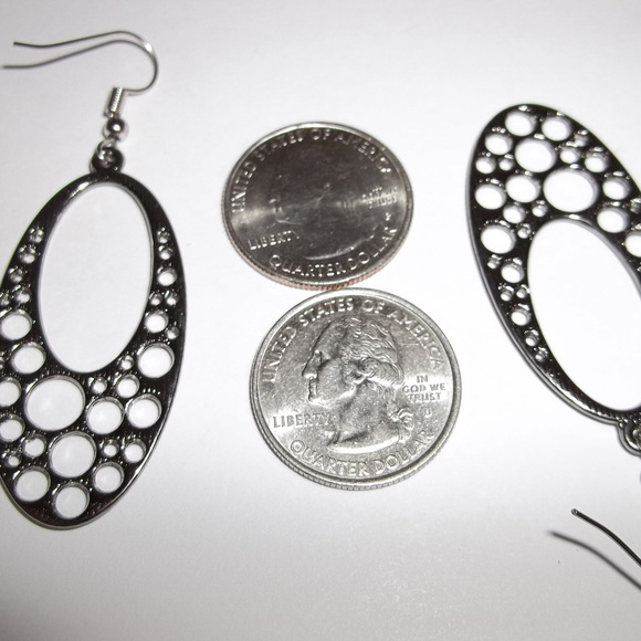 Edgy Hoop Earrings Dark Silver Gunmetal Jewelry Gift Idea For Her Dangle 3965 - Picture 4 of 8